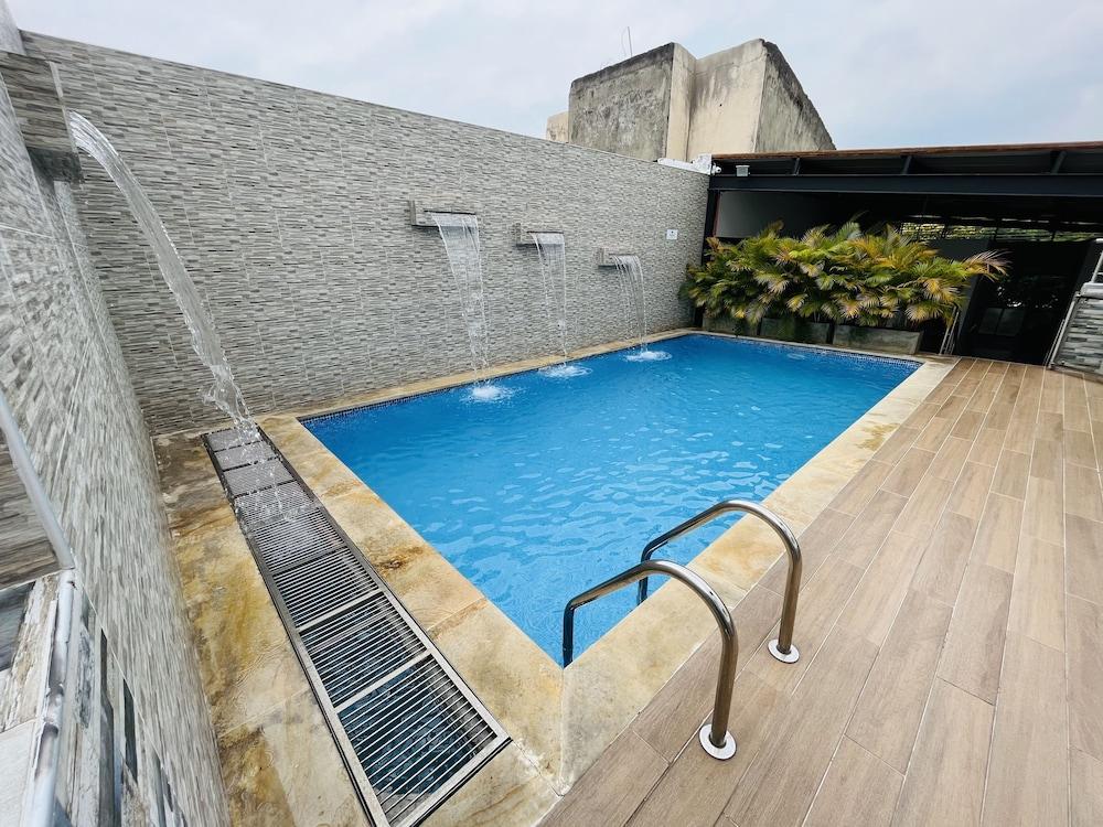 Torca Hotel كالي المظهر الخارجي الصورة